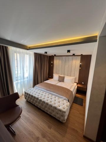 Hotel Palace San Valentino Umag Extérieur photo