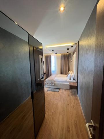 Hotel Palace San Valentino Umag Extérieur photo