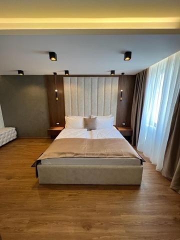 Hotel Palace San Valentino Umag Extérieur photo